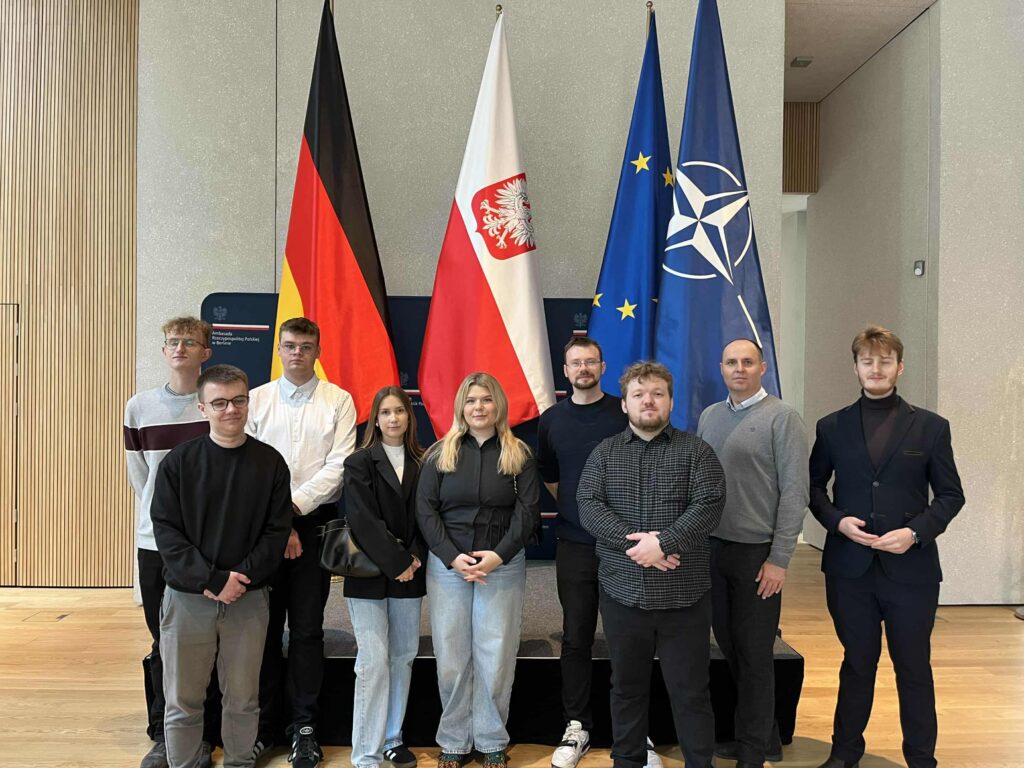Koło naukowe Politologów IDSM na wyjeździe studyjnym w Berlinie. 